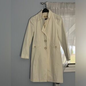 Michael Kors white trench coat. Perfect condition. Beautiful buttons & details